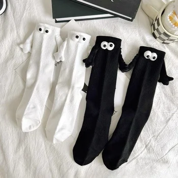 Клуб на известни личности Ins; Модни забавни творчески магнитно-блести на ръката; Черни, бели чорапи с мультяшными очи; Чорапи за двойки Sox; Смешни чорапи за двойки