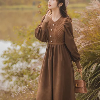 Вязаное рокля Есен/зима 2023, Новия Френски Стил, Лоскутная Подплата Отдолу, Вълнена рокля В стила на Сен Рокля-пуловер със средна дължина