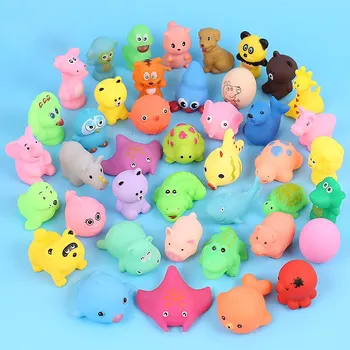 Комплект играчки за къпане от 8 теми, звуци спрей при къпане на малки животни, малки играчки